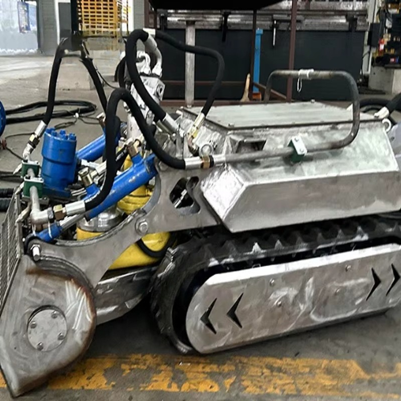 追跡式浚渫ロボット　港湾清掃用遠隔操作クローラー - Robot Track のレビューと価格