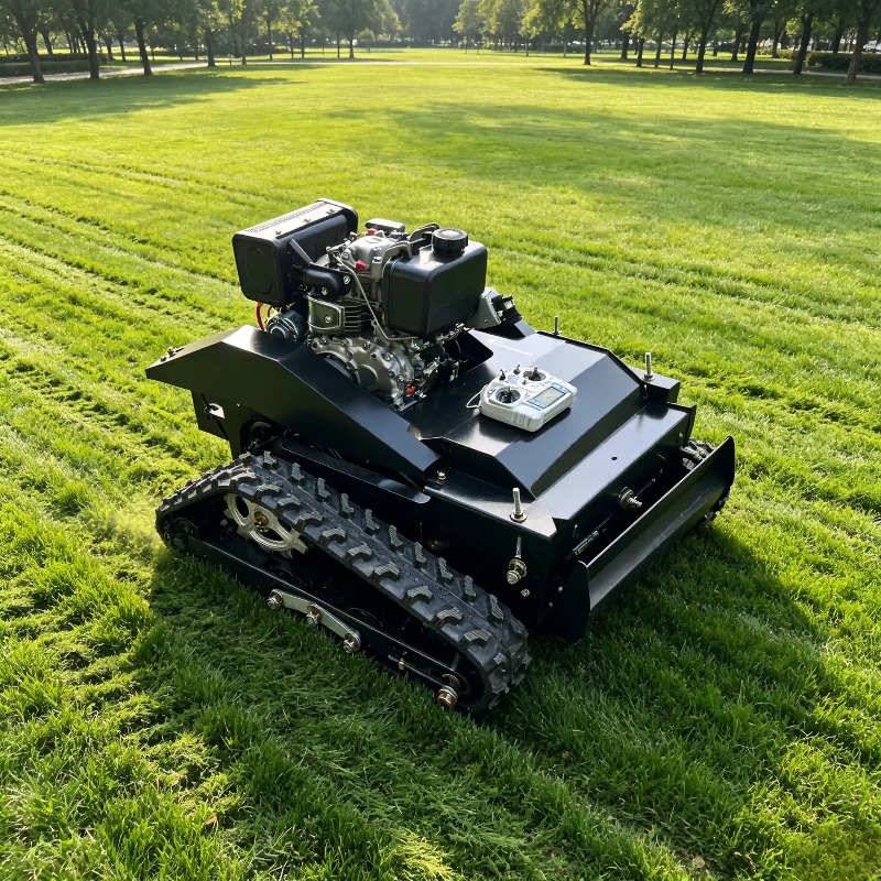 リールブレード式草刈機 4ストローク遠隔操作エンジン搭載ロボ - Robot Track のレビューと価格